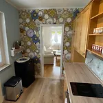 Dom wakacyjny An Der Weinrebe In Mit Garten, 2 Baeder, 2 Schlafzimmer & Kueche - Gratis Parkplaetze