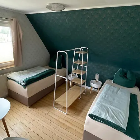 An Der Weinrebe In Mit Garten, 2 Baeder, 2 Schlafzimmer & Kueche - Gratis Parkplaetze * Bad Hersfeld