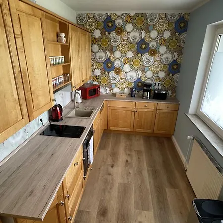 Casa de Férias An Der Weinrebe In Mit Garten, 2 Baeder, 2 Schlafzimmer & Kueche - Gratis Parkplaetze Bad Hersfeld