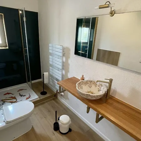 Semesterbostad An Der Weinrebe In Mit Garten, 2 Baeder, 2 Schlafzimmer & Kueche - Gratis Parkplaetze Bad Hersfeld